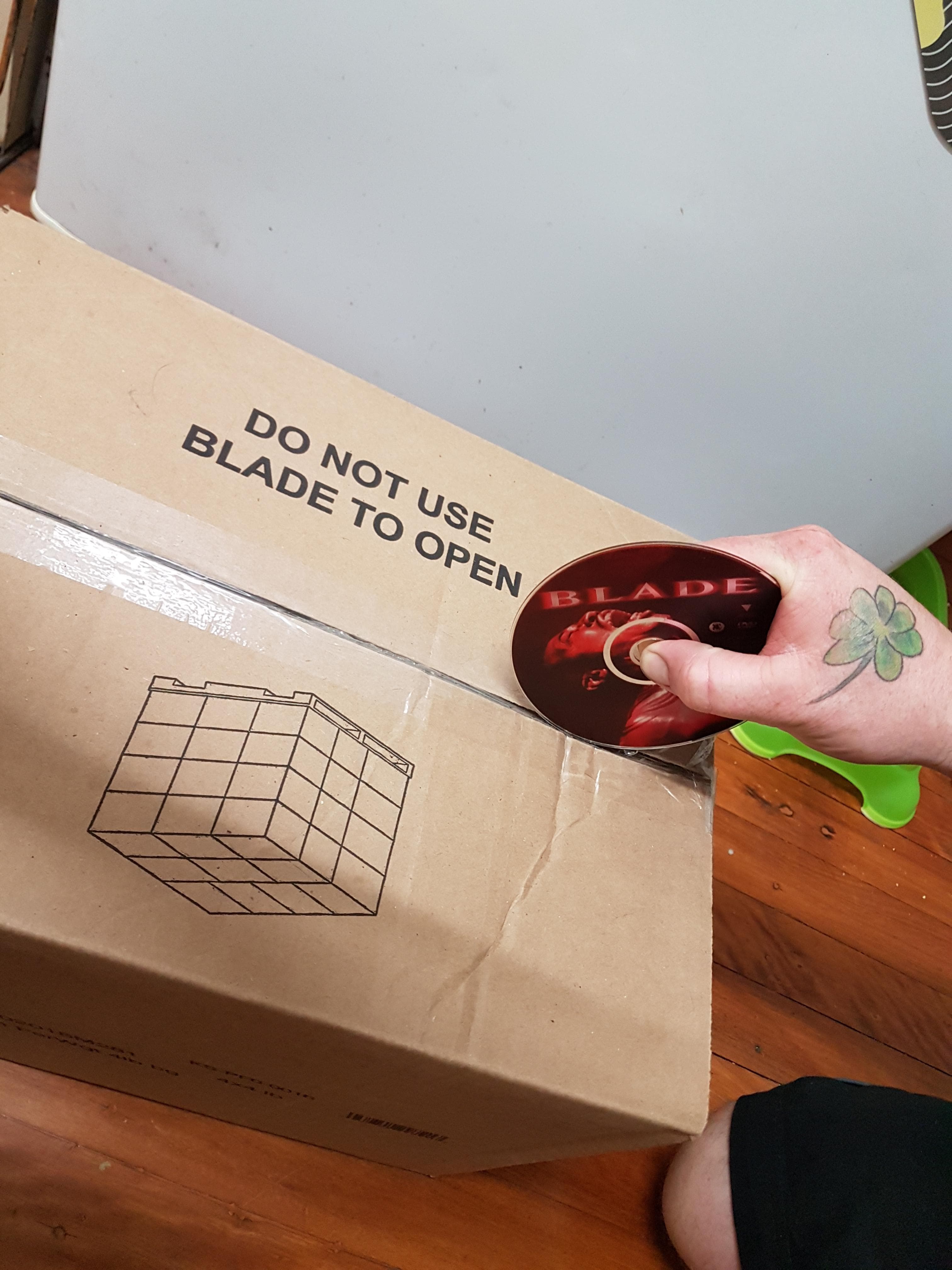 do not use blade to open